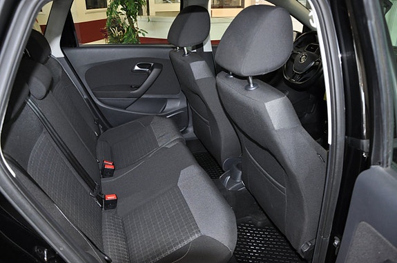 Volkswagen Polo 10 of 14