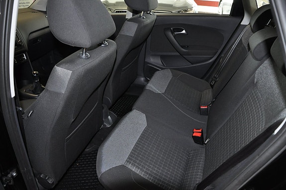 Volkswagen Polo 12 of 14