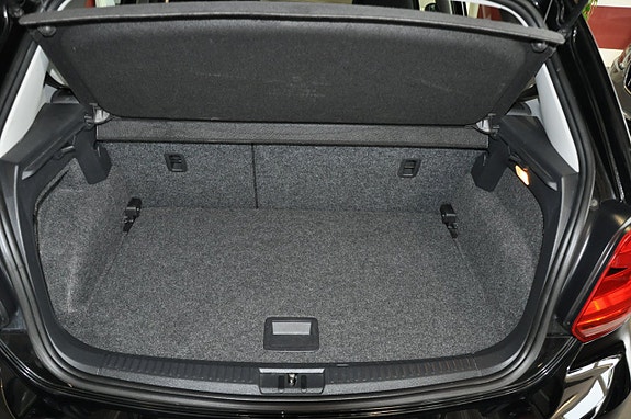 Volkswagen Polo 11 of 14