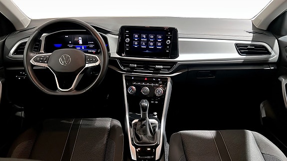 Volkswagen T-Roc 10 of 20