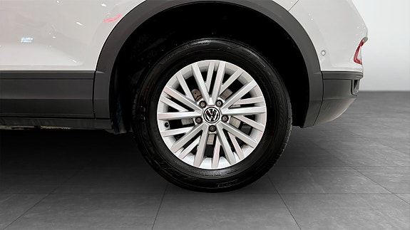 Volkswagen T-Roc 6 of 20