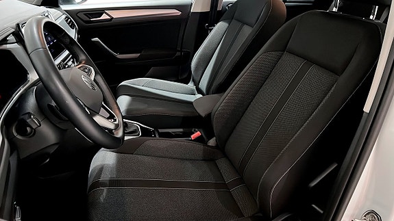 Volkswagen T-Roc 8 of 20