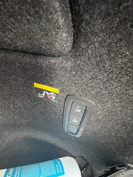 Volvo XC40 14 of 17