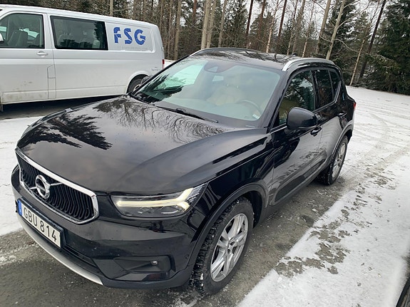 Volvo XC40 9 of 17