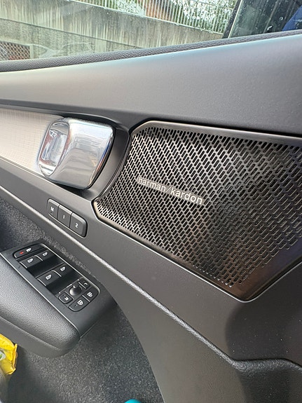 Volvo XC40 17 of 17