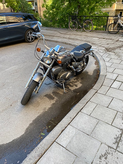 Kawasaki VN 1500 2 of 4