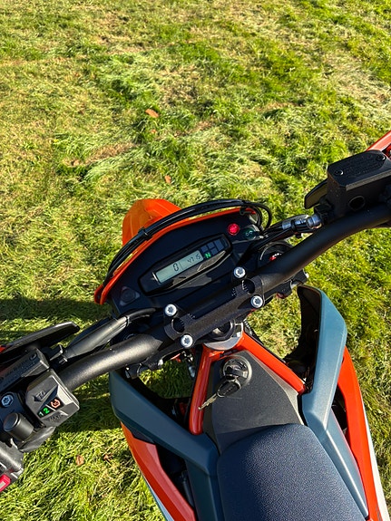 KTM KTM 690 SMC R 4 of 4
