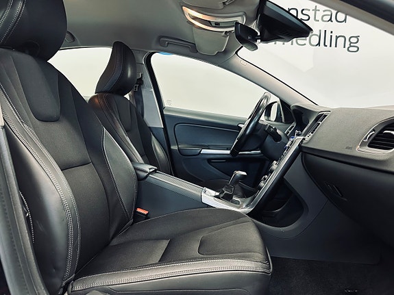 Volvo S60 9 of 12