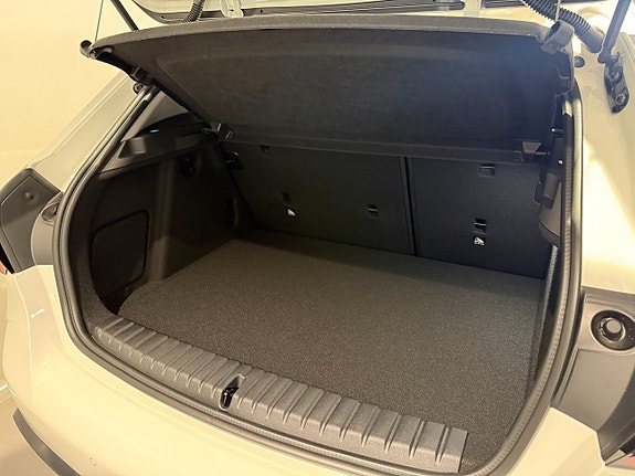 BMW 120 6 of 18