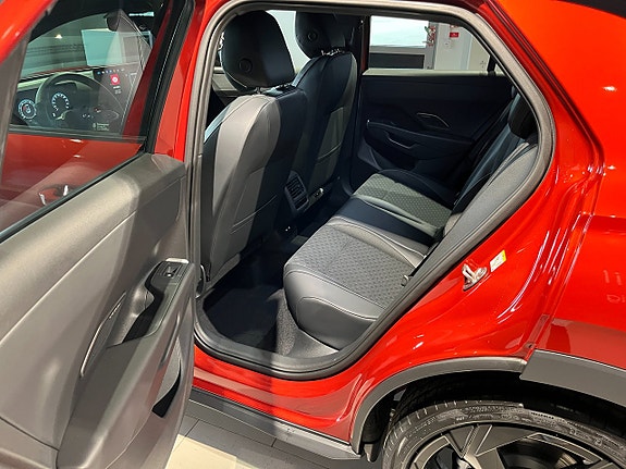 Volkswagen T-Roc 20 of 28