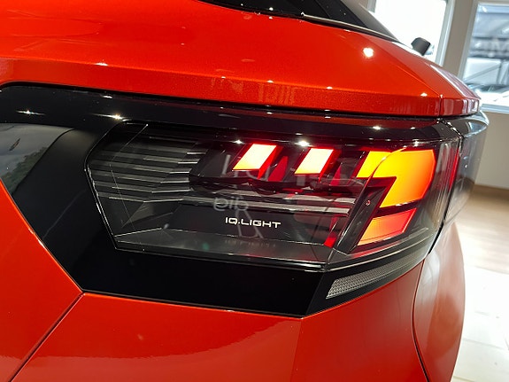 Volkswagen T-Roc 9 of 28
