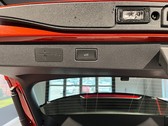 Volkswagen T-Roc 24 of 28