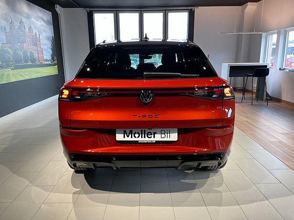 Volkswagen T-Roc 4 of 28