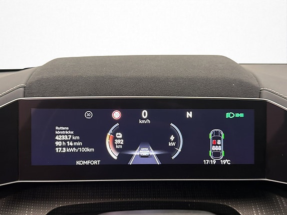 Zeekr 001 16 of 30