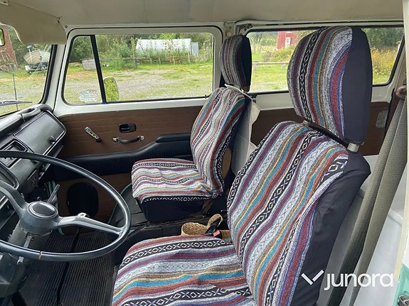 Volkswagen Transporter 8 of 16