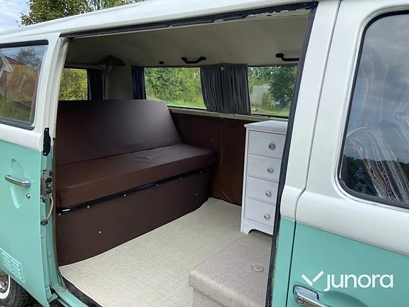 Volkswagen Transporter 13 of 16