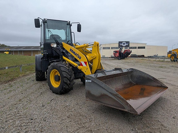 Komatsu WA80M-8 Kompaktlastare 6ton - Fint skick - få tim! 2 of 12