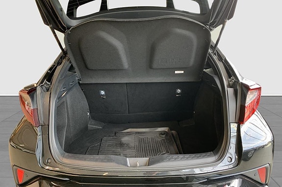 Toyota C-HR 13 of 13