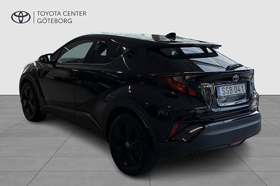 Toyota C-HR 3 of 13
