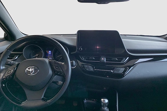 Toyota C-HR 11 of 13