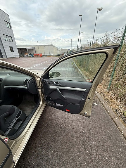 Skoda Octavia 9 of 24