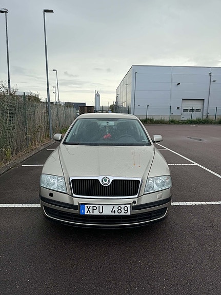 Skoda Octavia 2 of 24