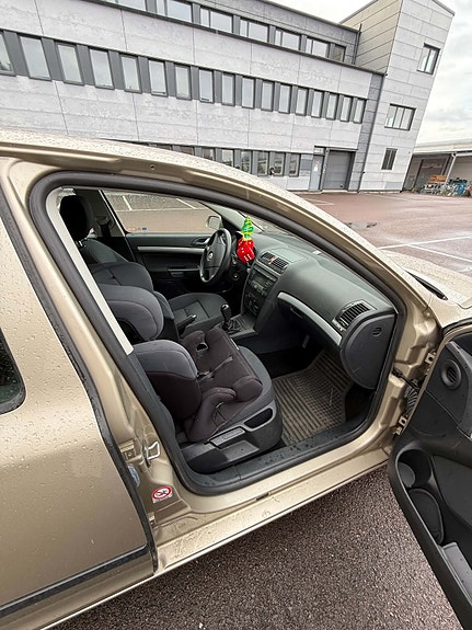 Skoda Octavia 8 of 24