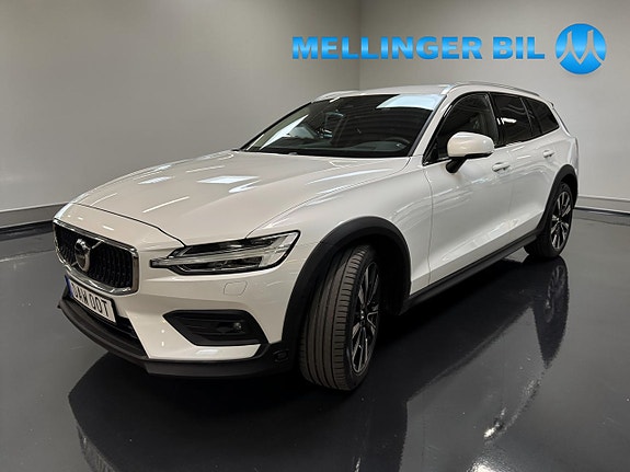 Volvo V60 Cross Country 5 of 16