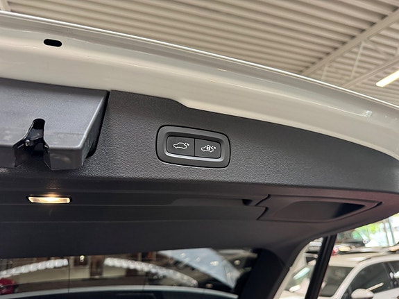 Volvo V60 Cross Country 16 of 16