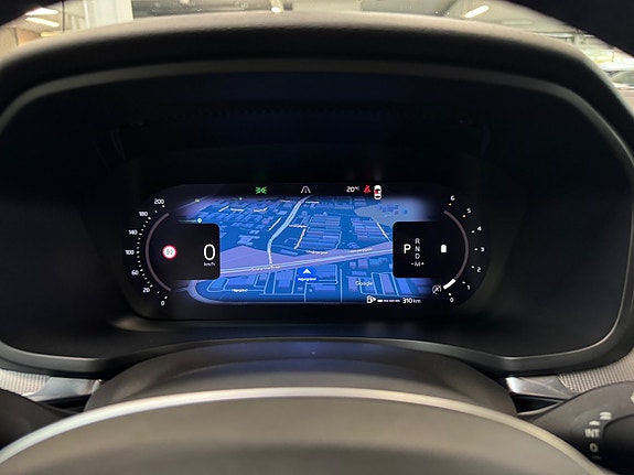Volvo V60 Cross Country 13 of 16
