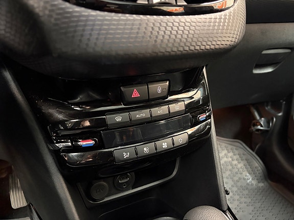 Peugeot 2008 17 of 17
