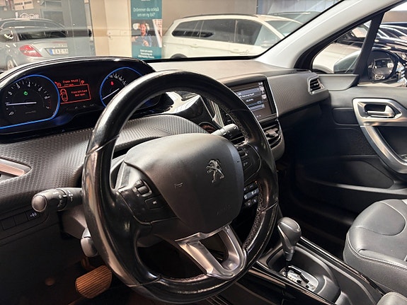 Peugeot 2008 12 of 17