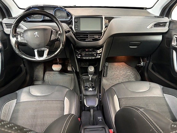 Peugeot 2008 10 of 17