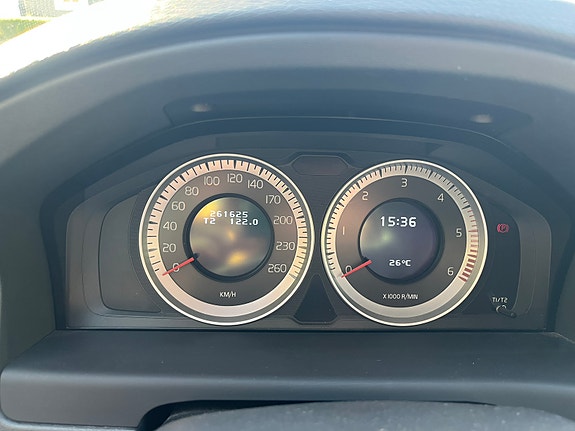 Volvo V70 5 of 5