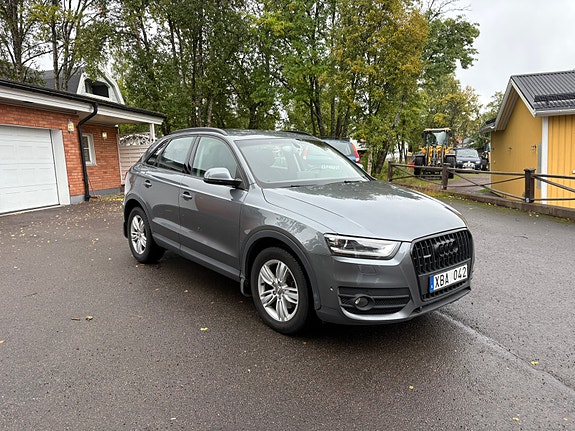 Audi Q3 2 of 11