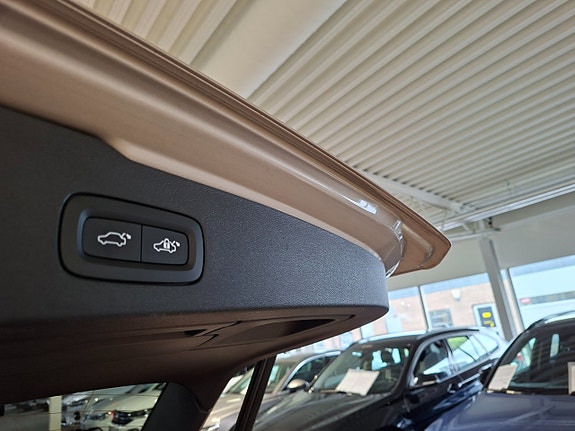 Volvo V60 16 of 23