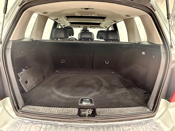 Mercedes-Benz GLK350 20 of 20