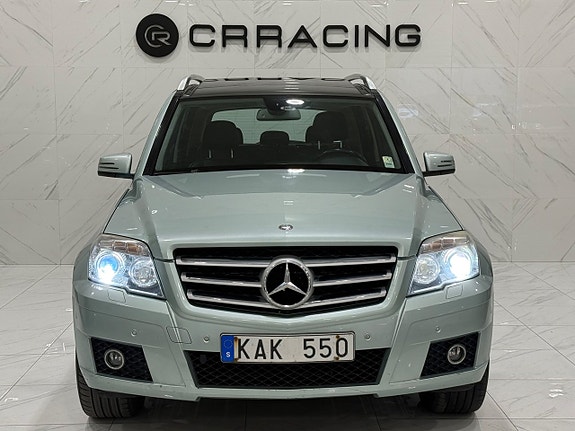 Mercedes-Benz GLK350 2 of 20