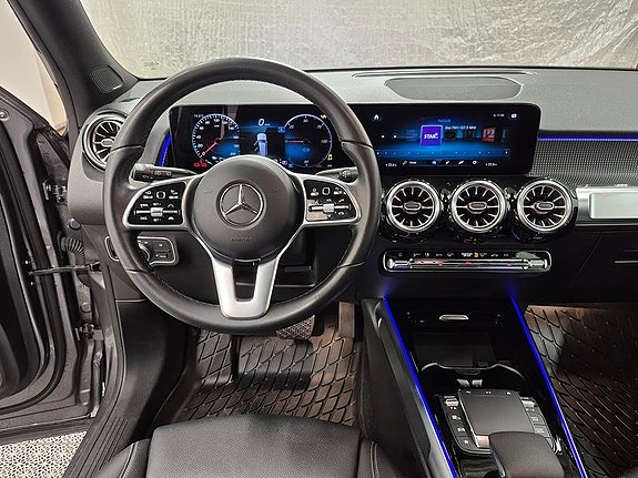 Mercedes-Benz EQB300 6 of 9