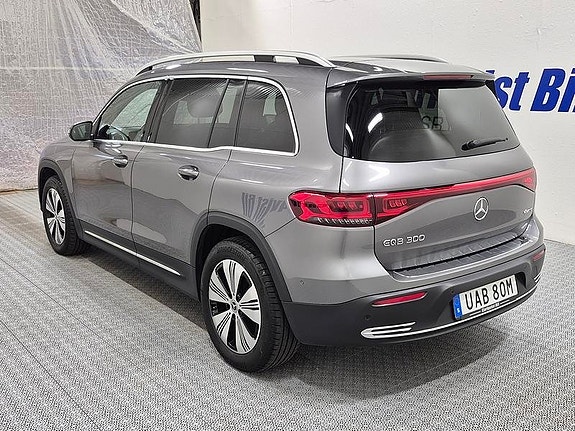 Mercedes-Benz EQB300 3 of 9