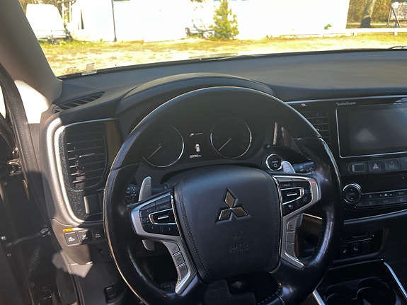 Mitsubishi Outlander 4 of 13