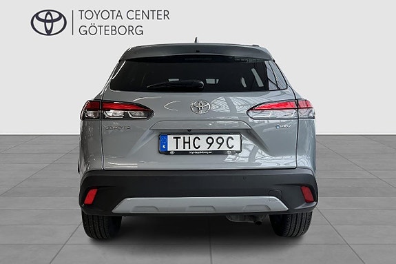Toyota Corolla Cross 6 of 12