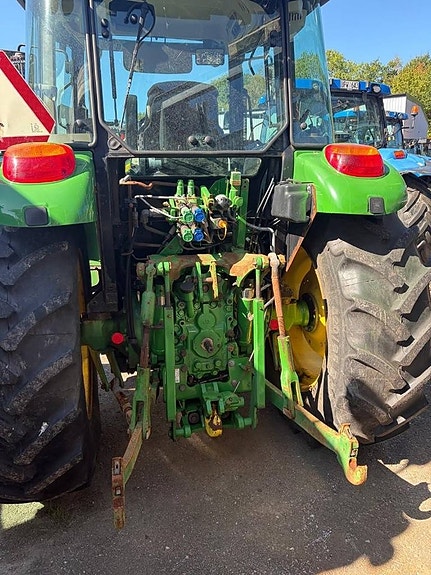 John Deere 5085M FL 7 of 7