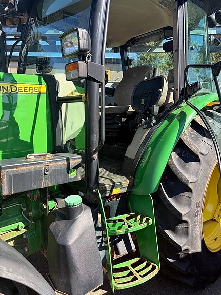 John Deere 5085M FL 2 of 7