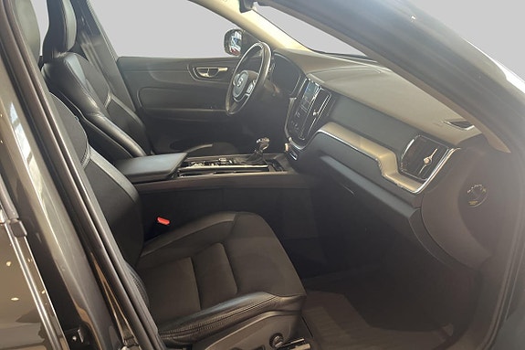 Volvo XC60 7 of 17
