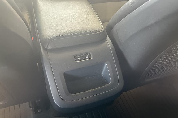 Volvo XC60 14 of 17