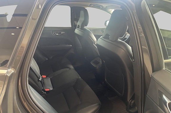 Volvo XC60 9 of 17