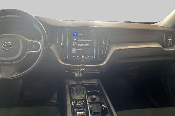 Volvo XC60 12 of 17