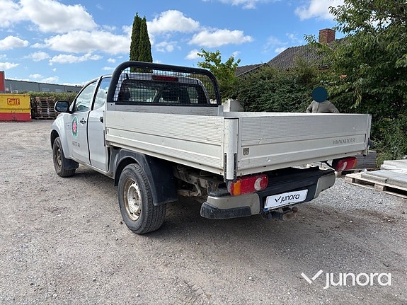 Isuzu D-max 6 of 13