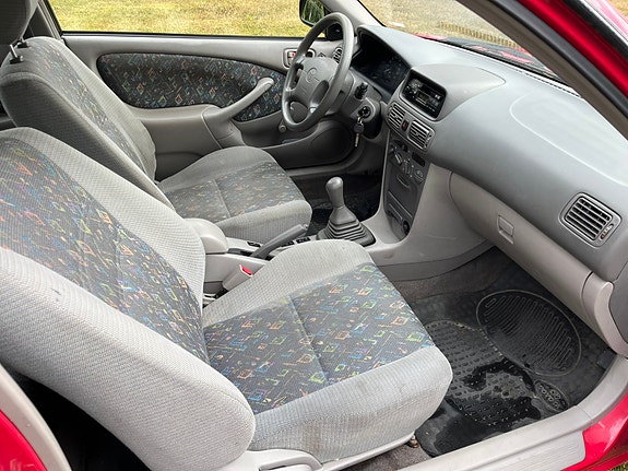 Toyota Corolla 7 of 9